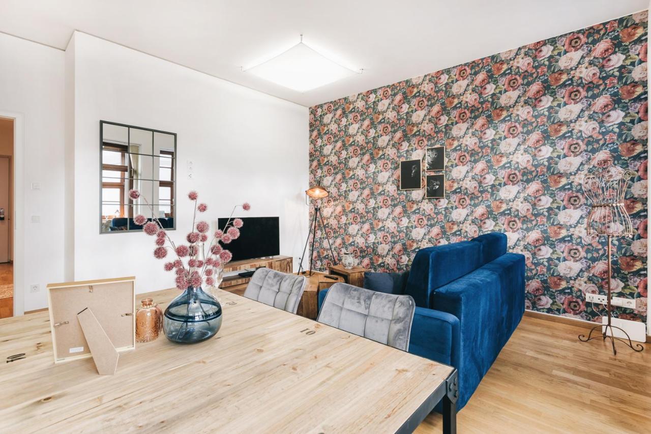 Ferienwohnung STYLE Residenz Dresden direkt an der Frauenkirche NETFLIX Exterior foto